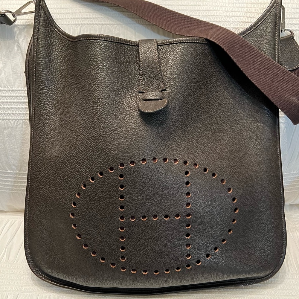HERMES’ Evelyn TGM crossbody Bag Large